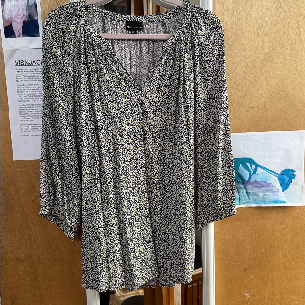 Jones Ny Mini Flower Top